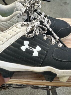Under Armour Kids Black and White Cleats with Patterned Laces